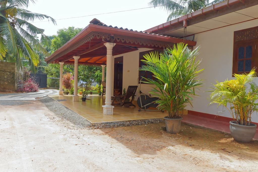 Damith Tourist Inn Mirissa Zewnętrze zdjęcie